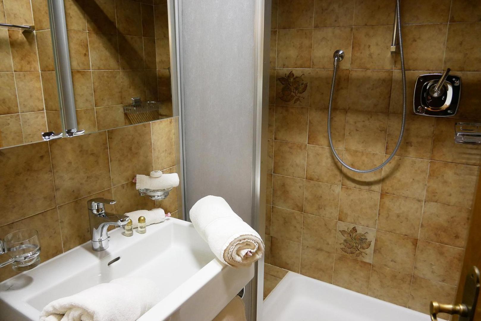 Hotel Garni Bergsonne Samnaun Δωμάτιο φωτογραφία
