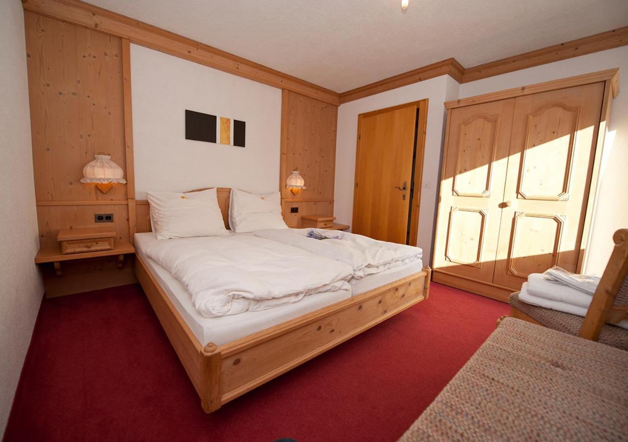 Hotel Garni Bergsonne Samnaun Δωμάτιο φωτογραφία